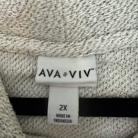 Ava & Viv Cowl-Neck Oatmeal with Gold Metallic Sparkle Thread Sweater Size 2X - Picture 7 of 10